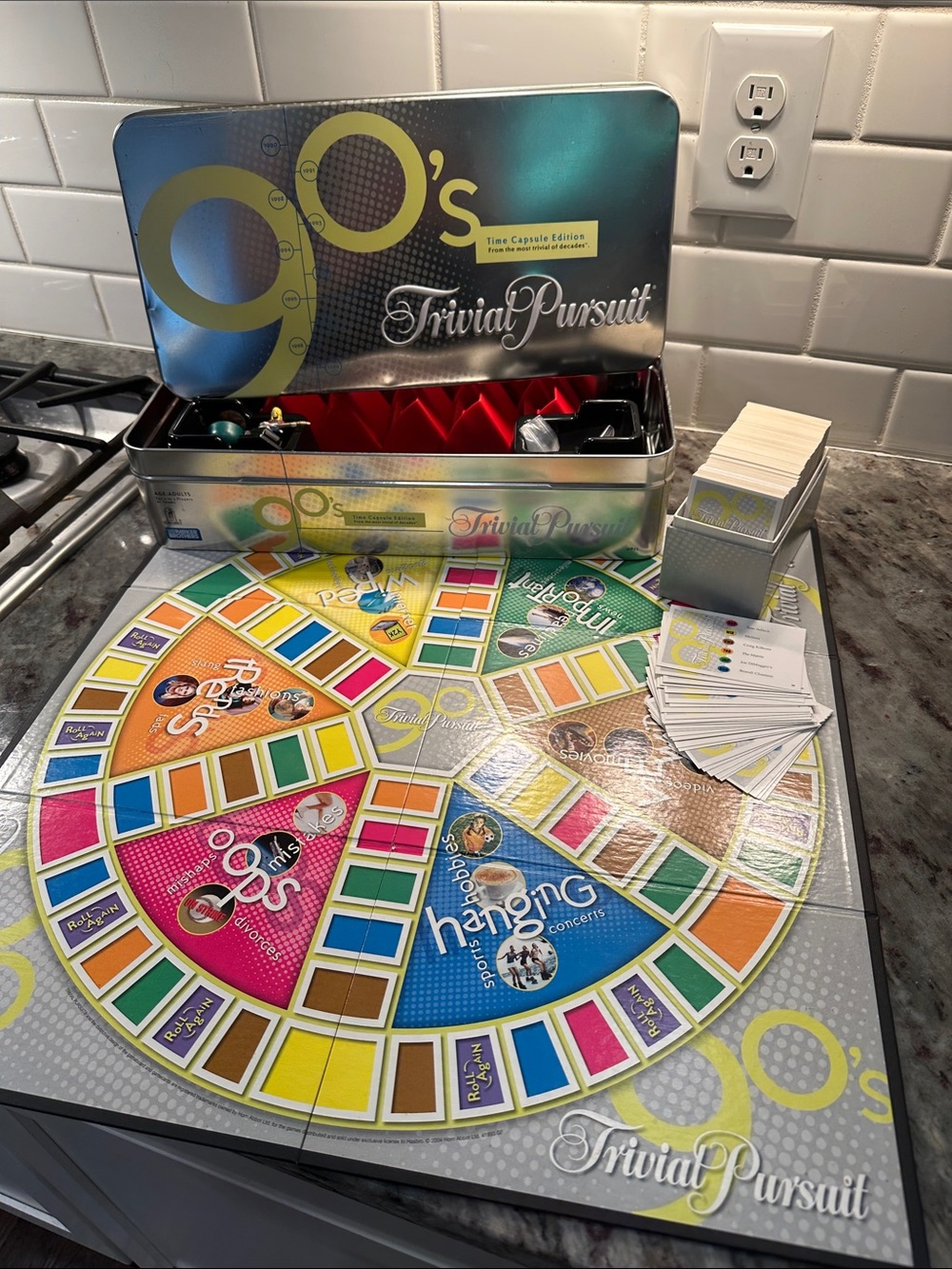 Trivial Pursuit 90's Edition Board Game